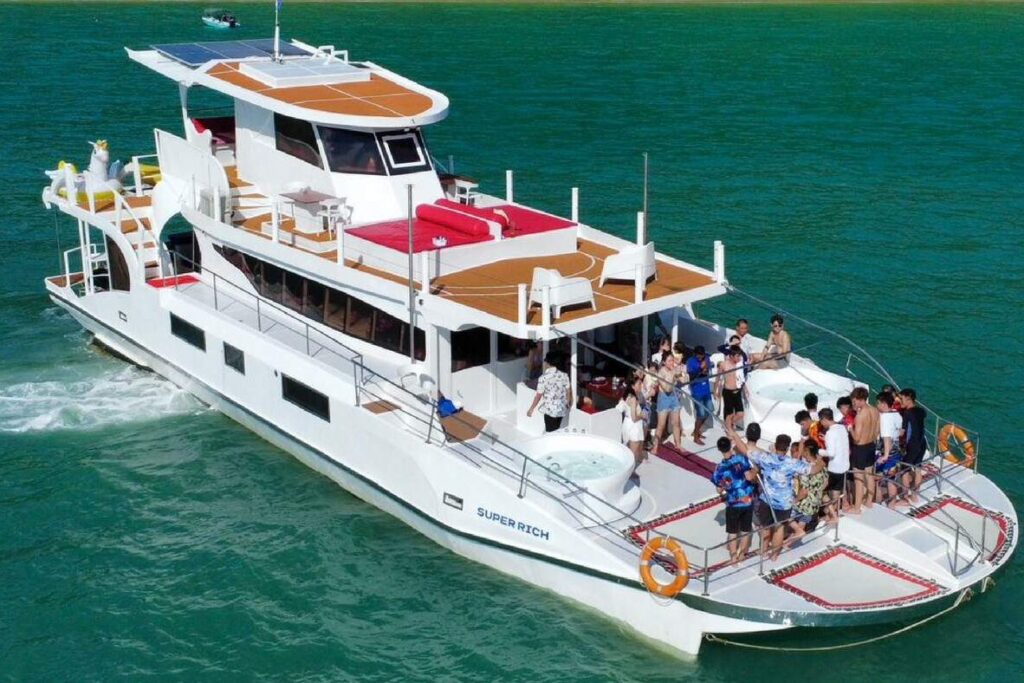 Premium Cruise by Wise Lee Cruise
